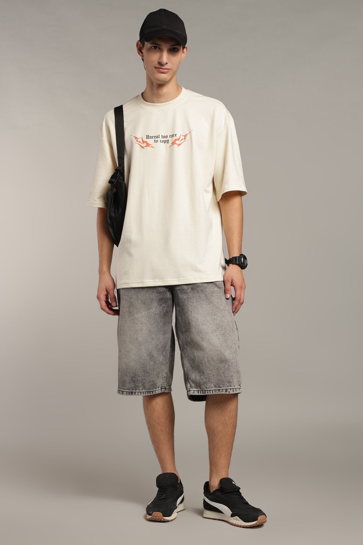Uncrowned Graphic Oversized T-Shirt