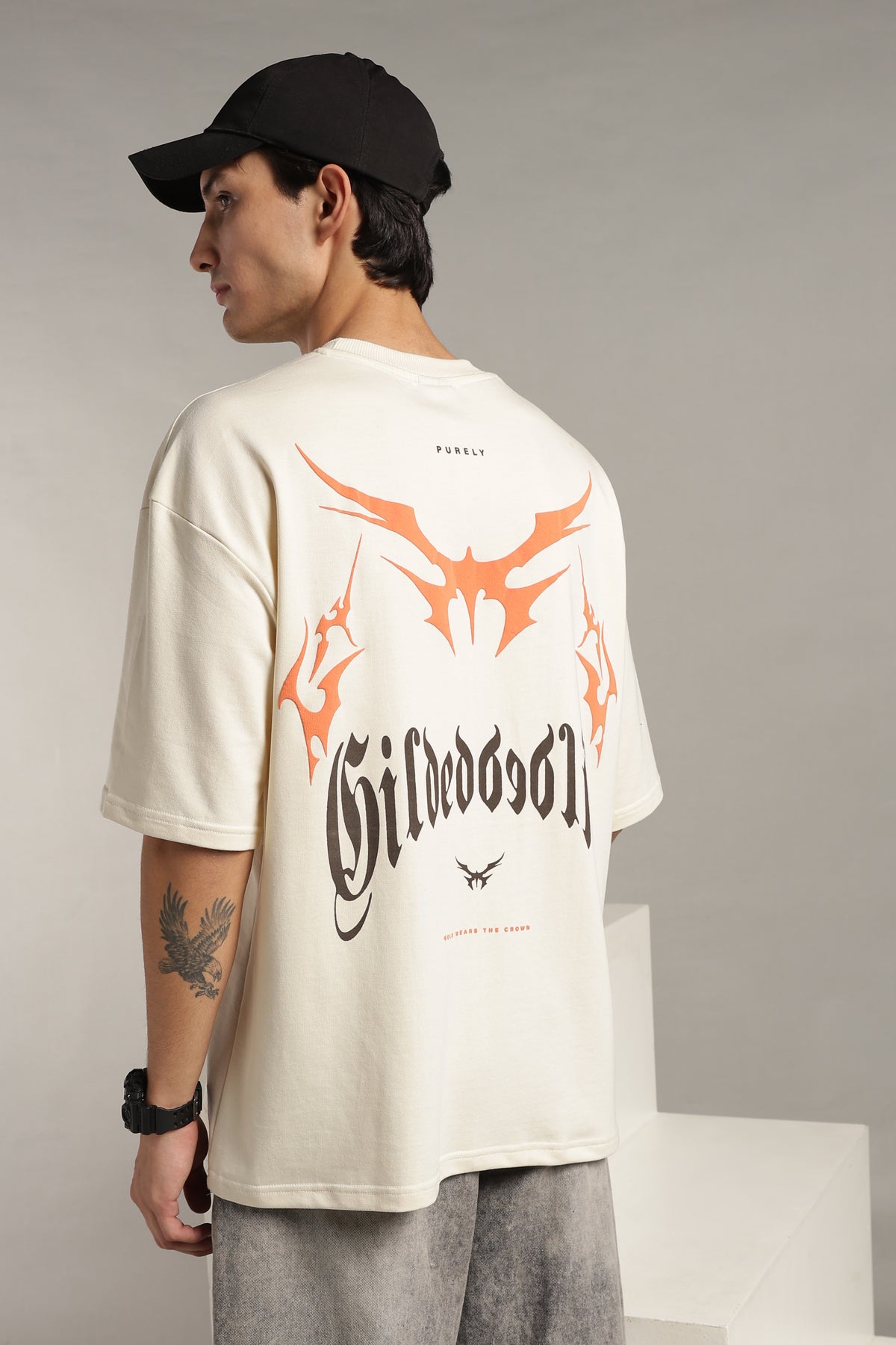 Uncrowned Graphic Oversized T-Shirt